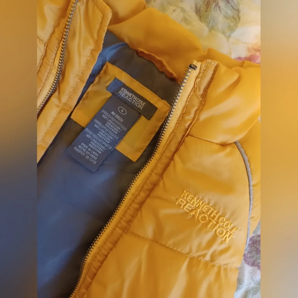 Kenneth Cole Reaction Yellow Puffer Vest